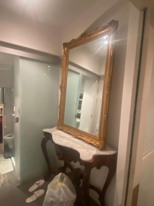 Large Studio Flat In Kensington ลอนดอน ภายนอก รูปภาพ