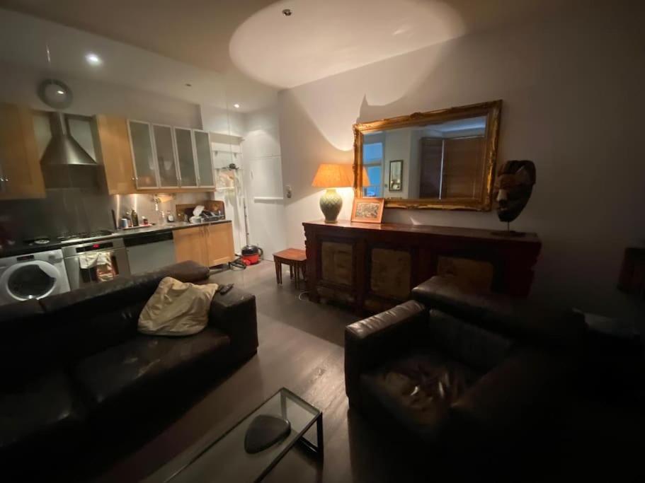 Large Studio Flat In Kensington ลอนดอน ภายนอก รูปภาพ
