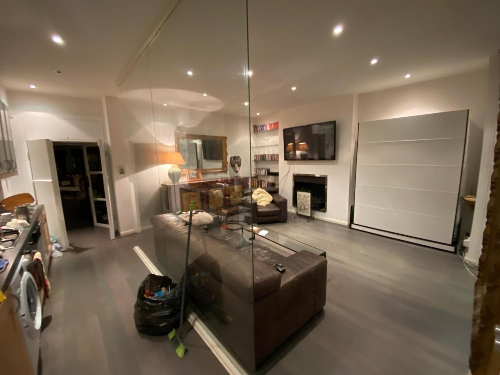 Large Studio Flat In Kensington ลอนดอน ภายนอก รูปภาพ